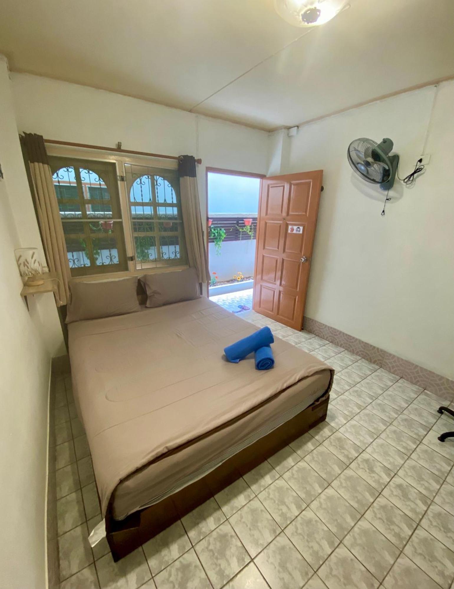 Plaza Huahin Hotel Exterior photo